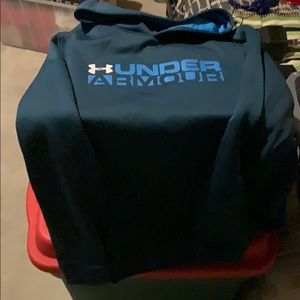 Boys under armour sweatshirt